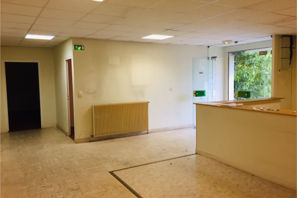 À vendre / À louer – bureaux non divisibles de 440 m² à Saint-Leu-la-Forêt
