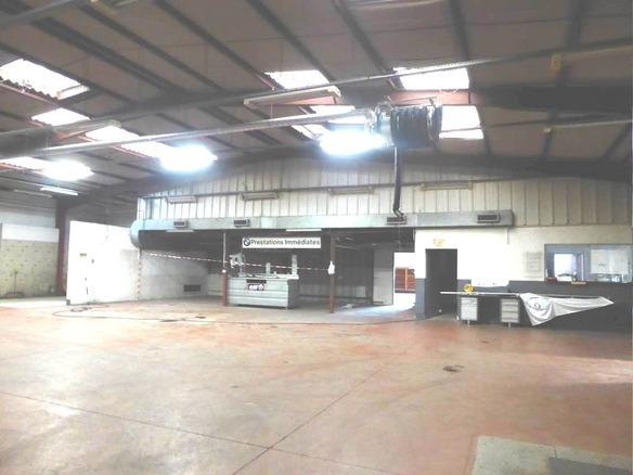 À vendre / À louer – Locaux d&rsquo;activité de 1 200 m² à Creuzier-le-Vieux proche de Vichy