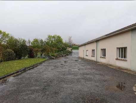 À vendre – Atelier de 1 000 m² à Chérac – Charente-Maritime (17)