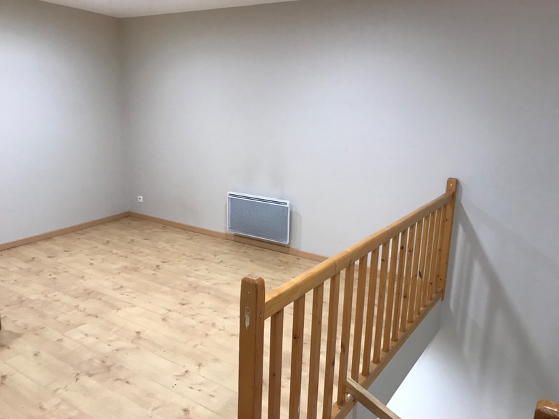 A vendre, ateliers et bureaux de 300 m² avec parking à Tarbes (65)
