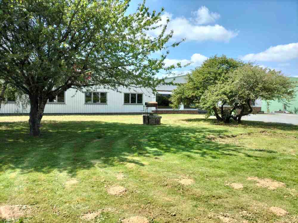 À vendre – Bâtiment industriel de 1 500 m² proche de Niort à Soudan – Deux-Sèvres (79)