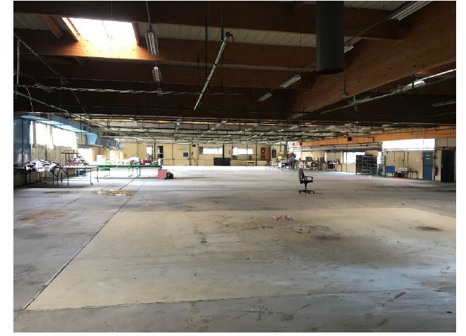 À vendre – Bâtiment Industriel de 4 400 m² à Villars – Dordogne (24)