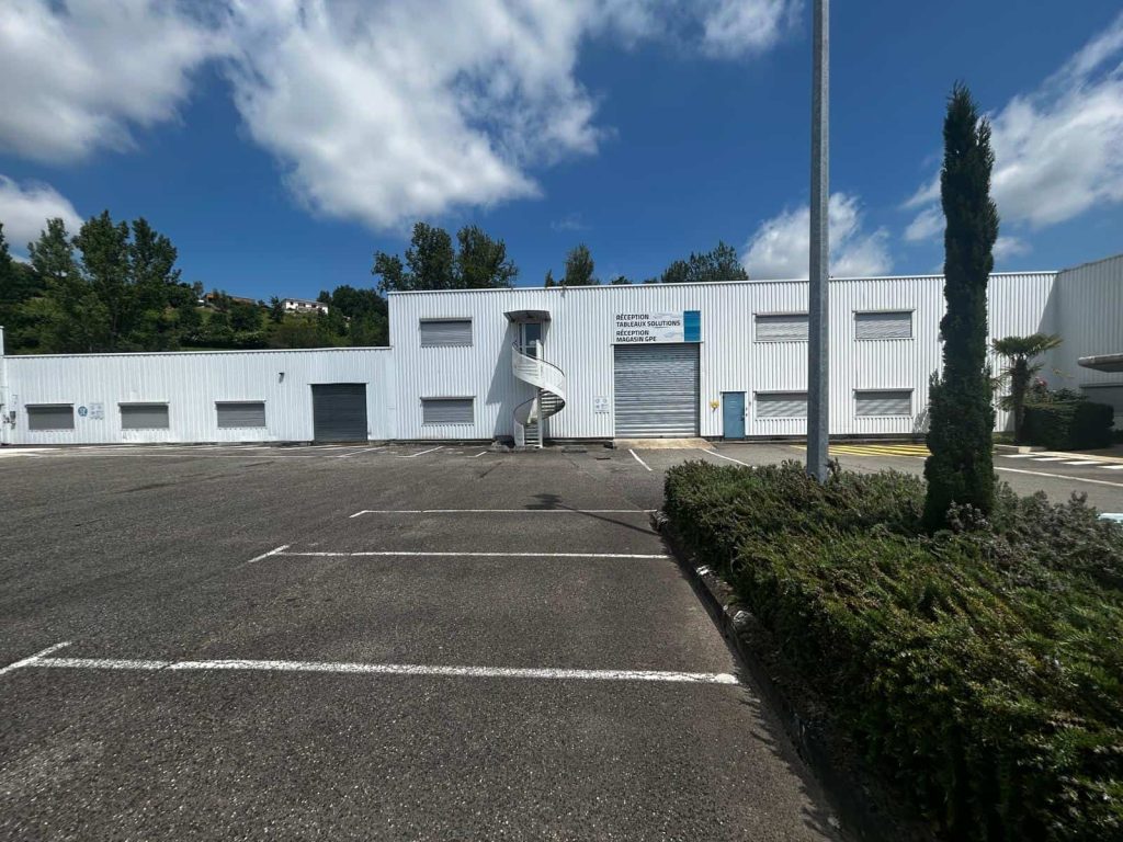 À vendre – Bâtiment industriel de 6 500 m² à Lafrançaise –  Tarn-et-Garonne (82)