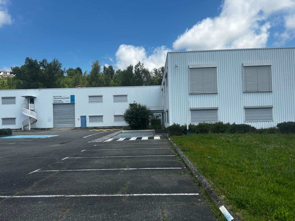À vendre – Bâtiment industriel de 6 500 m² à Lafrançaise –  Tarn-et-Garonne (82)