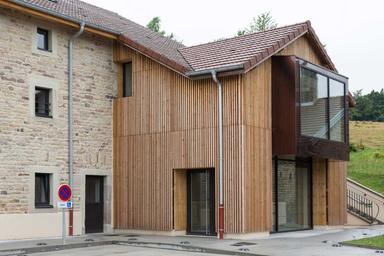 À vendre – Bureaux dans une ancienne ferme Vosgienne à Les Voivres – Vosges (88)