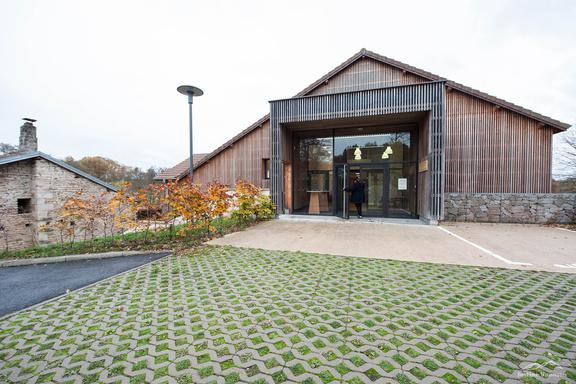 À vendre – Bureaux dans une ancienne ferme Vosgienne à Les Voivres – Vosges (88)