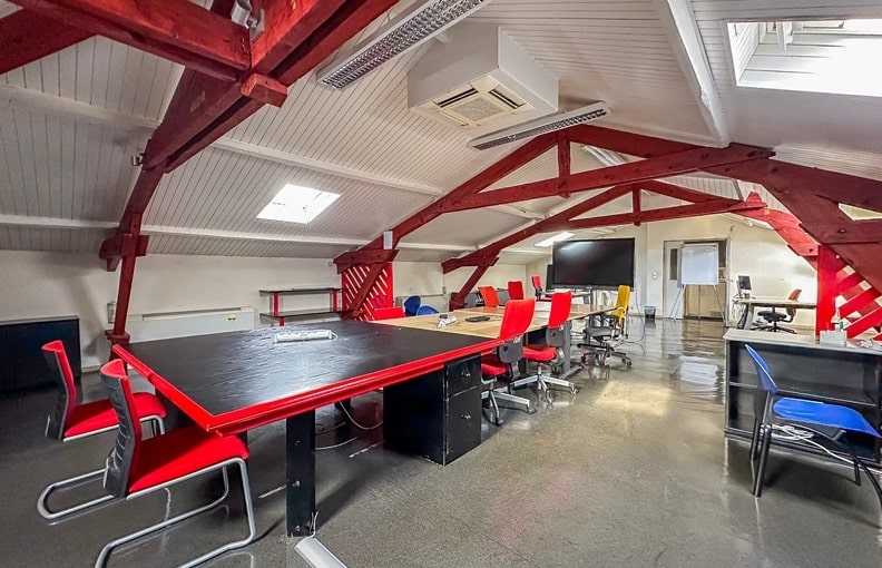 À vendre – Bureaux de 1 538 m² à Lavaur – Tarn (81)