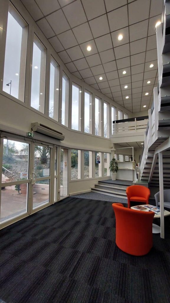 À vendre – Bureaux de 4 560 m² à Castres – Tarn (81)
