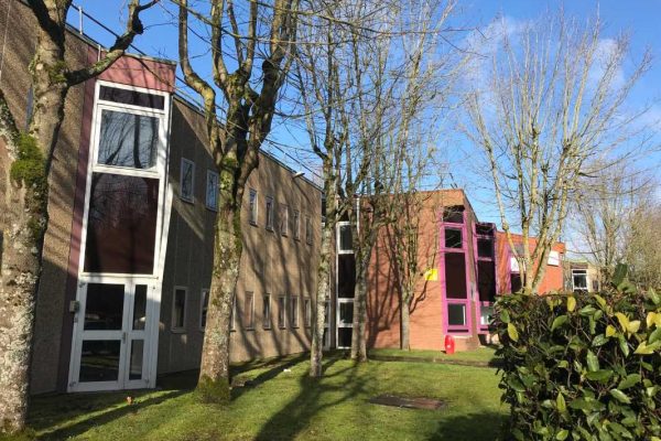 À vendre – bureaux divisibles de 116 m² à 1 328 m² à Montigny-le-Bretonneux