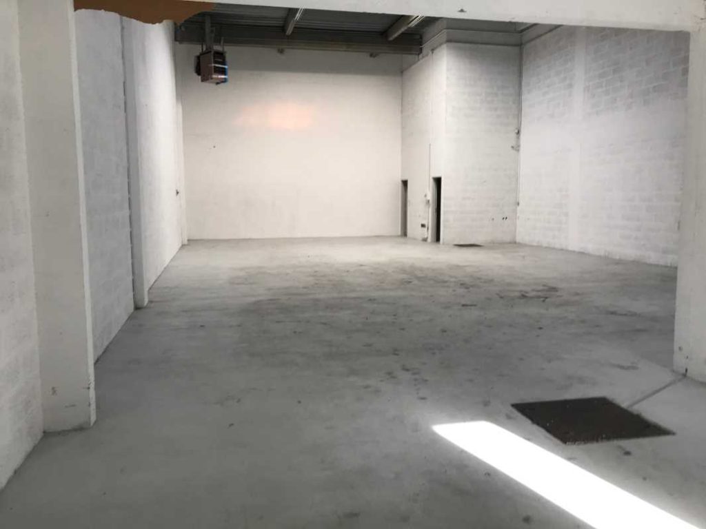 À vendre – bureaux divisibles de 116 m² à 1 328 m² à Montigny-le-Bretonneux