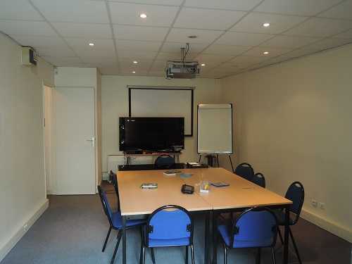 À vendre – bureaux non divisibles de 118 m² à Sèvres à proximité de Paris (92)