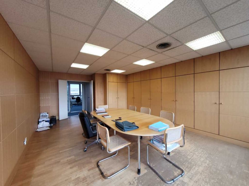 À vendre – bureaux non divisibles de 230 m² à Evry