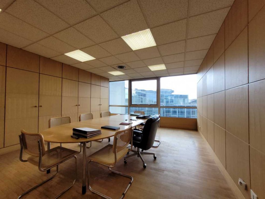 À vendre – bureaux non divisibles de 230 m² à Evry