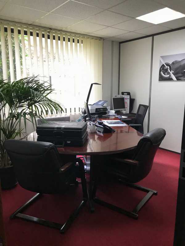 À vendre – bureaux non divisibles de 310 m² à Garches à proximité de Paris
