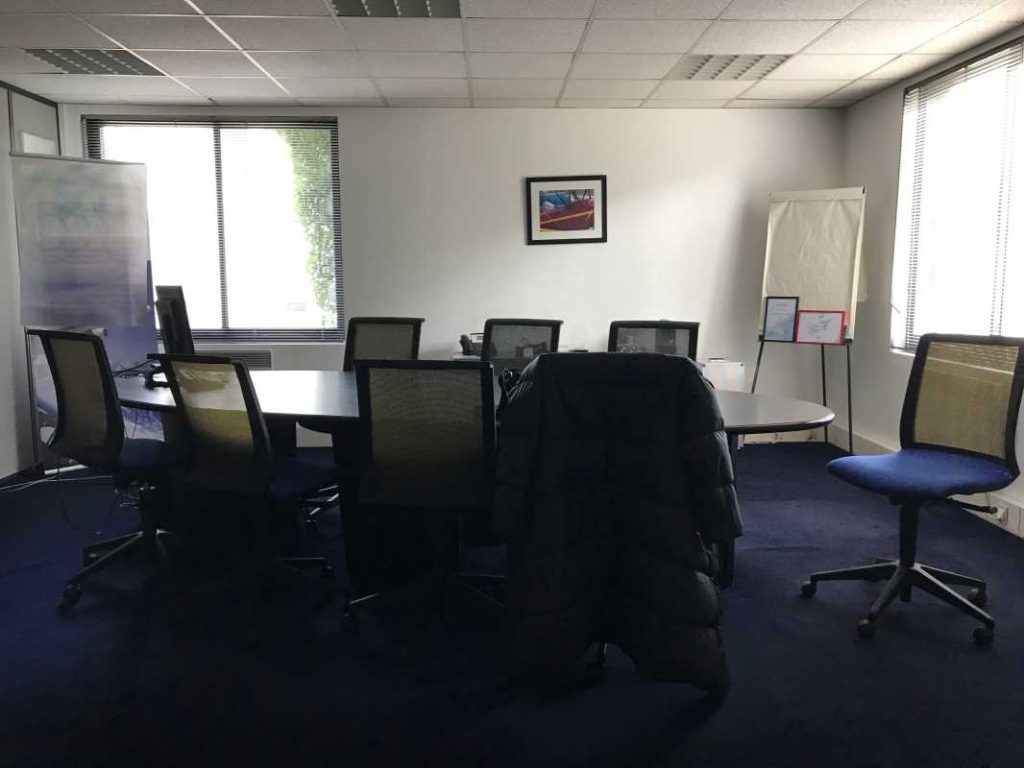 À vendre – bureaux non divisibles de 310 m² à Garches à proximité de Paris