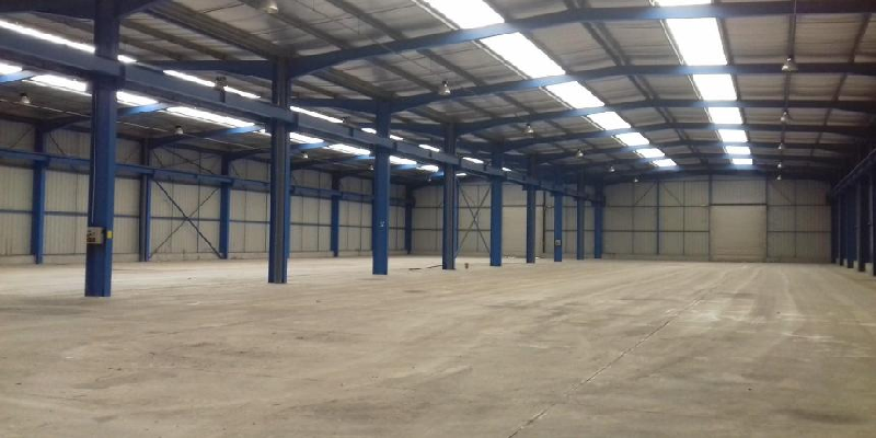 À vendre – Entrepôt Industriel de 2 500 m² entre Béziers et Sète