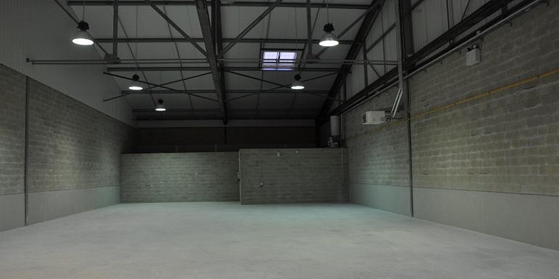 À vendre- Entrepôt industriel de 8 200 m² divisible à partir de 1500 m² à Charleville-Mézières (08)
