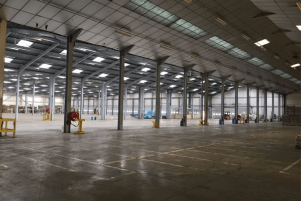 À vendre – Entrepôt logistique de 12 100 m² à Aire-Sur-La-Lys – Pas-de-Calais (62)