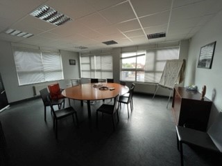 À vendre – Local d’activités de 1 700 m² à Calais – Pas-de-Calais (62)