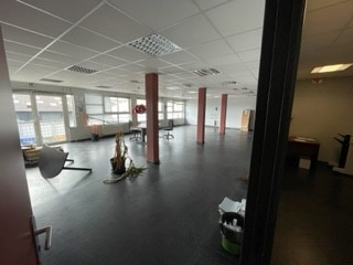 À vendre – Local d’activités de 1 700 m² à Calais – Pas-de-Calais (62)