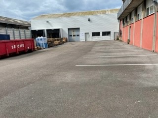 À vendre – Local d’activités de 1 700 m² à Calais – Pas-de-Calais (62)