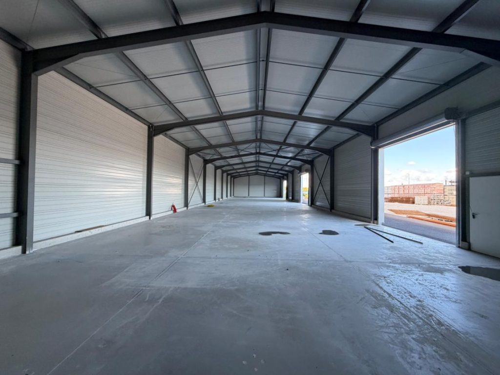 À vendre – Local d’activités de 660 m² divisible à partir de 220 m² à Vedène – Vaucluse (84)