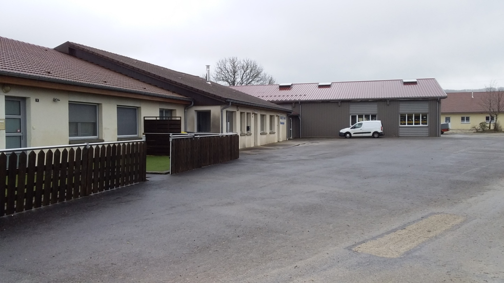 À vendre – Local Industriel de 1 400 m² à Flangebouche – Doubs