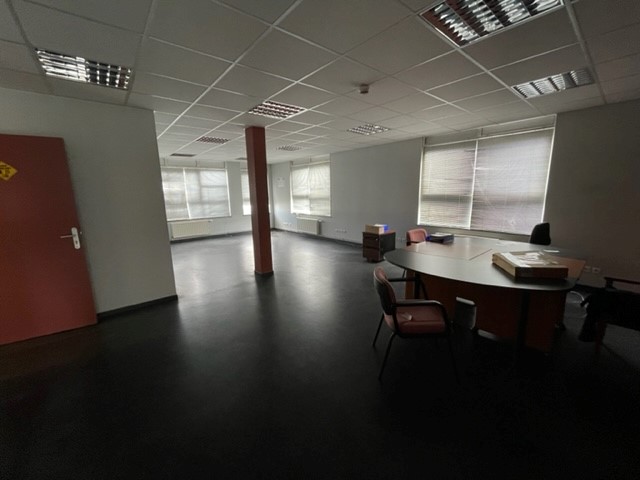 À vendre – Local Industriel de 2 666 m² à Calais – Pas-de-Calais (62)