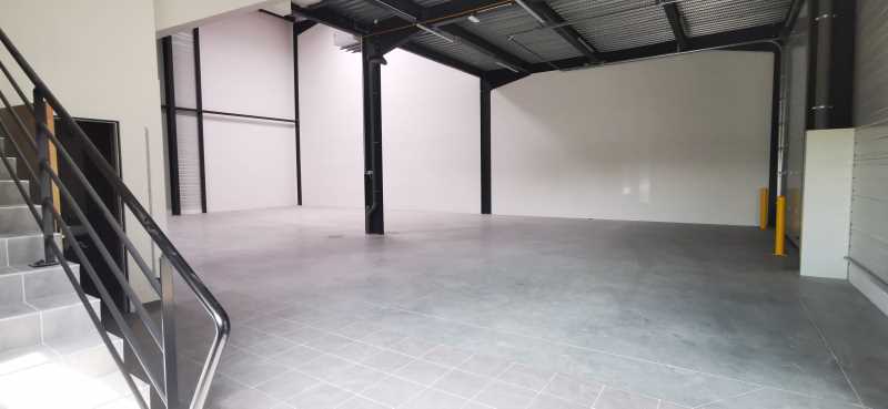 À vendre – locaux d&rsquo;activités divisibles de 492 m² à 1 980 m² à Vaires-sur-Marne, proche de Paris (77)