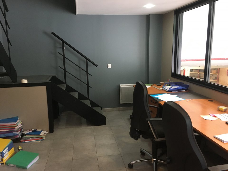 À vendre – locaux d&rsquo;activités non divisibles de 289 m² à Tourcoing