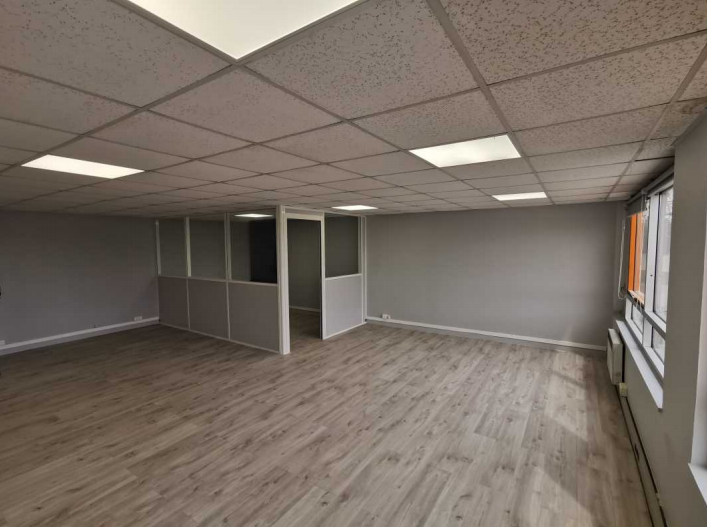À vendre – locaux d&rsquo;activités non divisibles de 423 m² à Neuilly-sur-Marne
