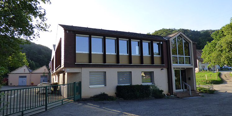 À vendre- Locaux industriels de 2 600 à 5 700 m² à proximité de Mulhouse, Alsace