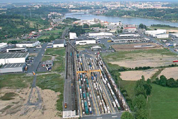 À vendre – locaux industriels de 20 000 m² à Mouguerre