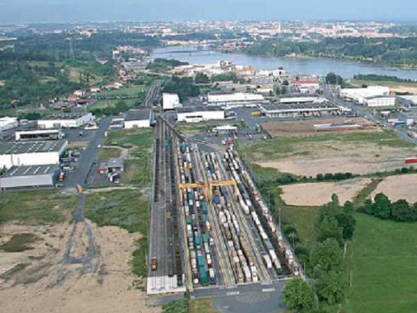 À vendre – locaux industriels de 20 000 m² à Mouguerre