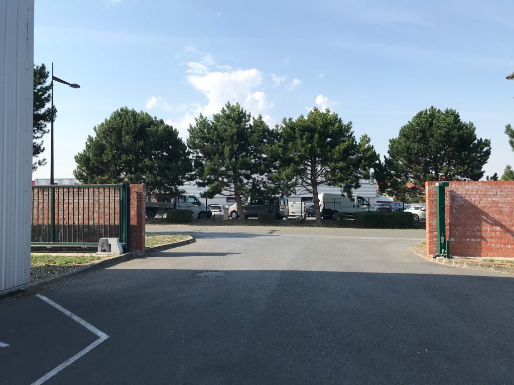 À vendre – locaux industriels non divisibles de 1 680 m² à Saint-Quentin