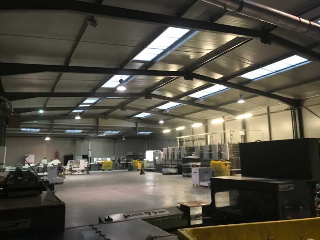 À vendre – locaux industriels non divisibles de 2 225 m² à Baillargues, proche de Montpellier