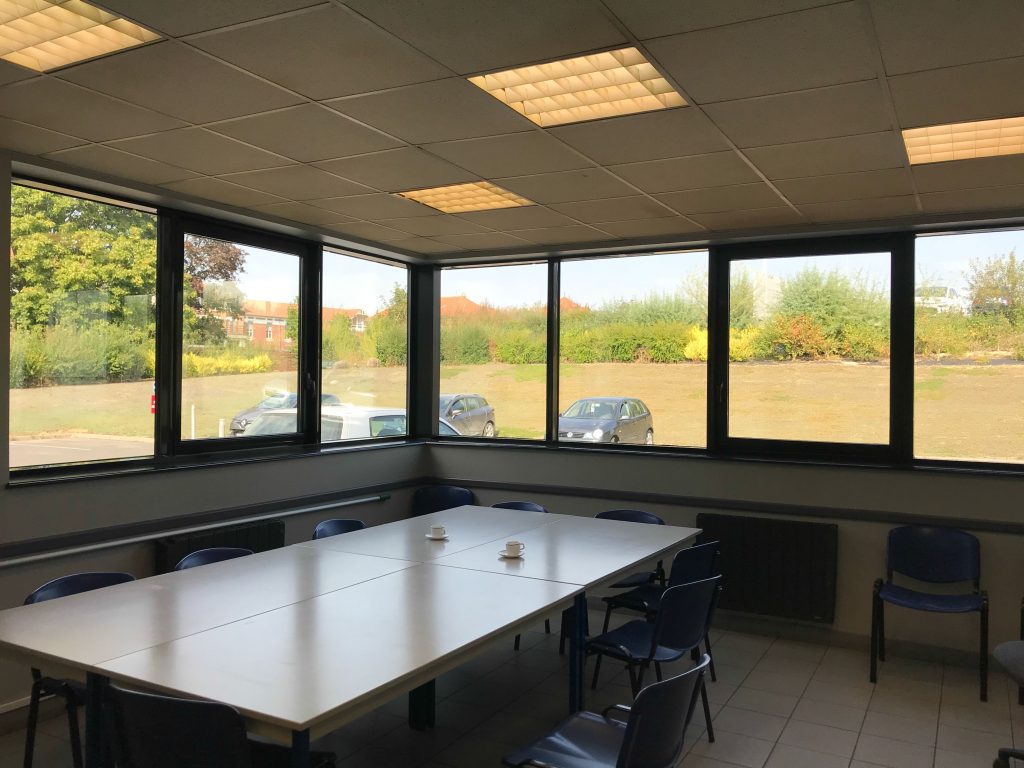 À vendre – locaux industriels non divisibles de 2 460 m² à Saint-Quentin