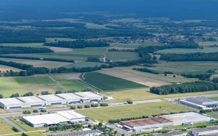 À vendre/louer – Entrepôt de 6 000 m² – Aéroparc de Fontaine