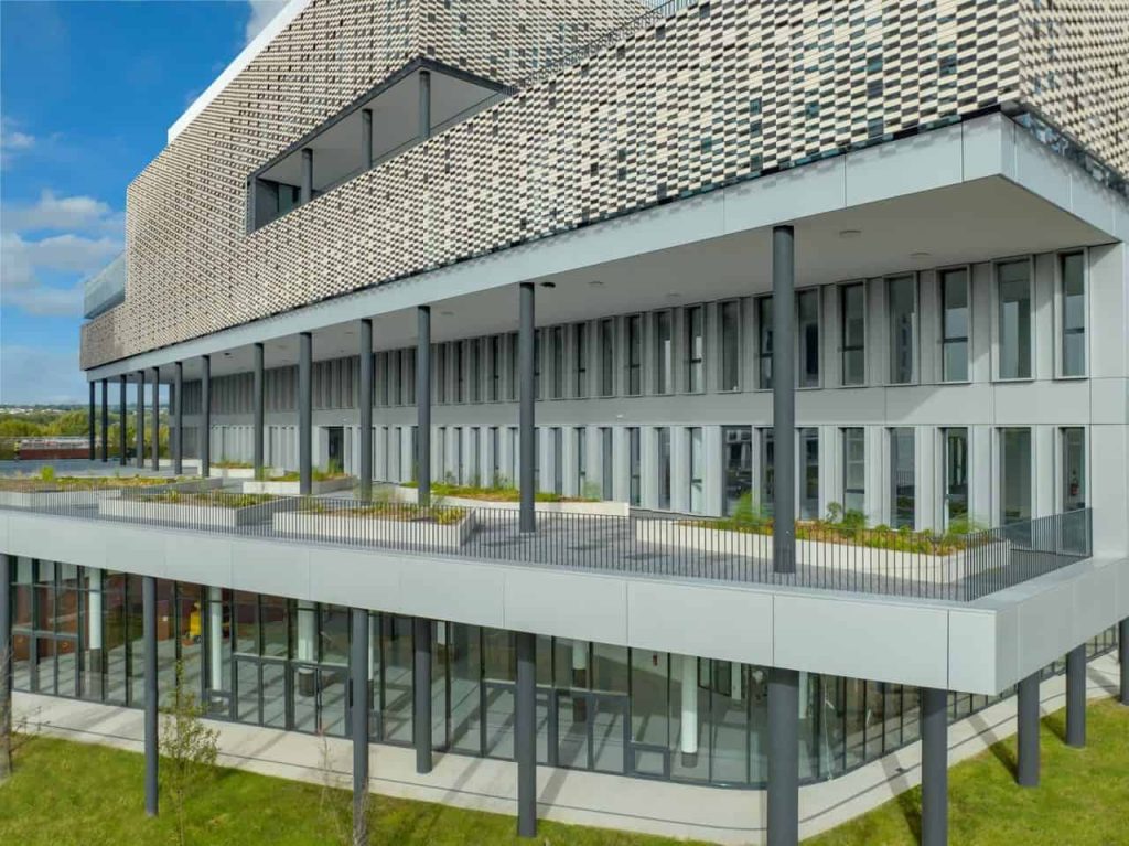 À vendre ou à louer – 20 000 m² de bureaux divisibles à partir de 300 m² à Labège – Haute-Garonne (31)