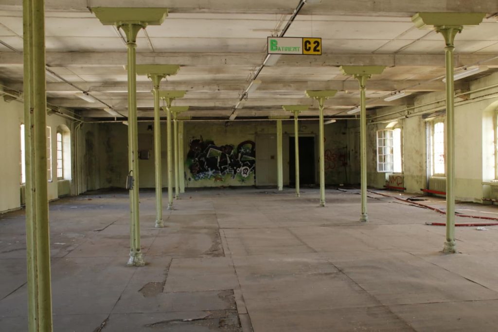 À vendre ou à louer – 48 000 m² de bureaux divisibles dans un espace entièrement rénové à Tonneins – Lot-et-Garonne (47)