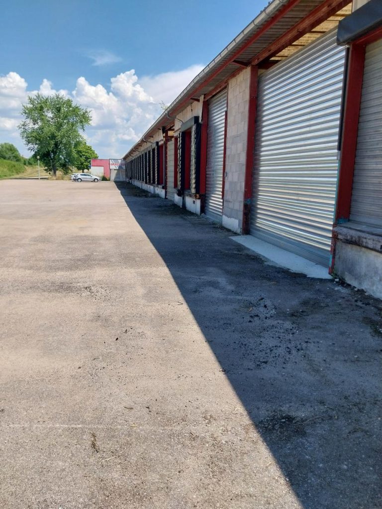 À vendre ou à louer – Bâtiment industriel de 10 000 m² à Liffol-le-Grand – Vosges (88)