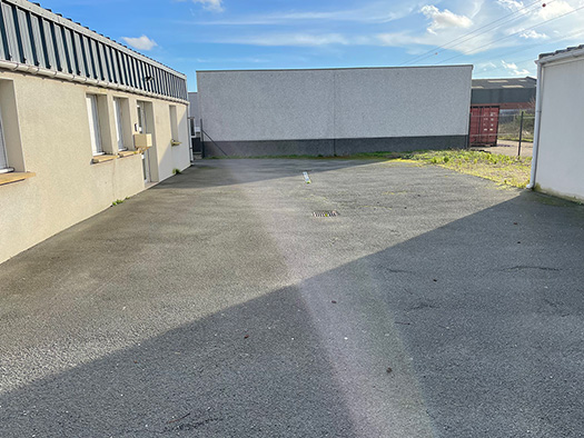 À vendre ou à louer – Bureaux de 100 m² dans la Zone d’Activités Marcel Doret à Calais – Pas-de-Calais (62)