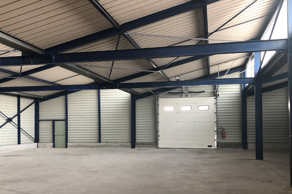 À vendre ou à louer – Local Industriel de 1 855m² à Amiens