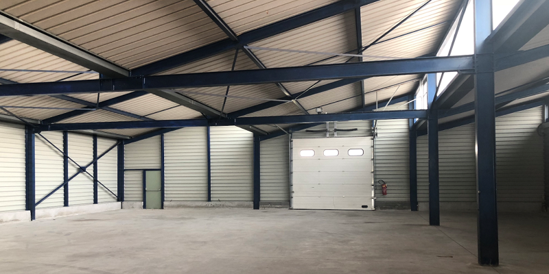 À vendre ou à louer – Local Industriel de 1 855m² à Amiens