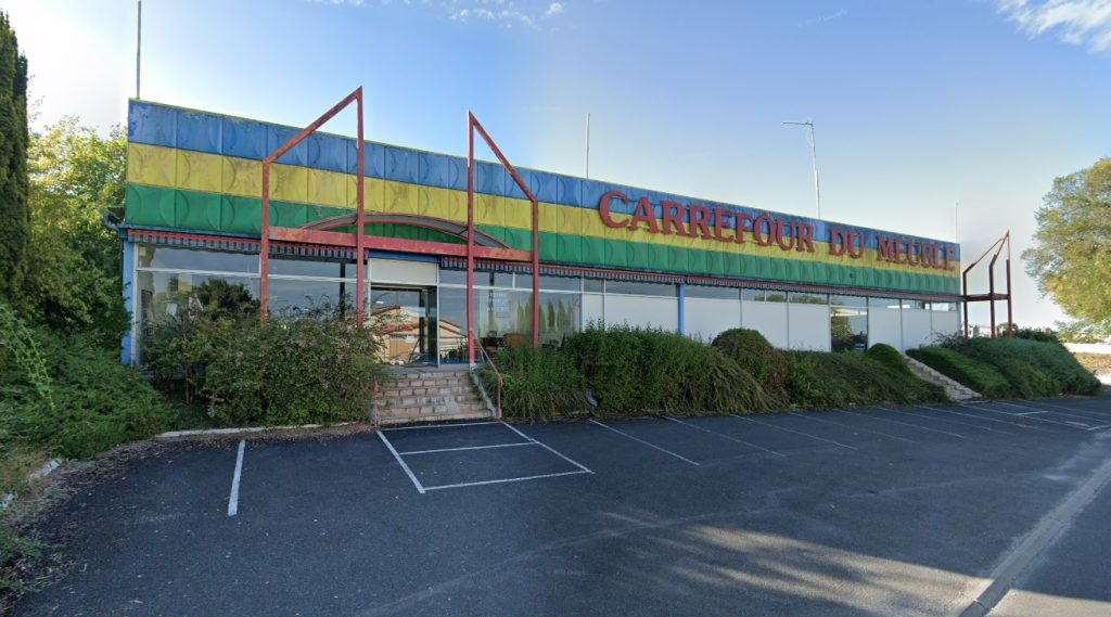 À vendre ou à louer – Local Industriel de 1 980 m² à Saint-Séverin – Charente (16)