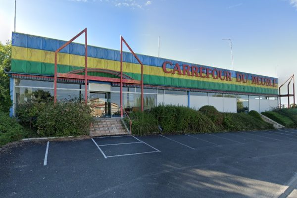 À vendre ou à louer – Local Industriel de 1 980 m² à Saint-Séverin – Charente (16)