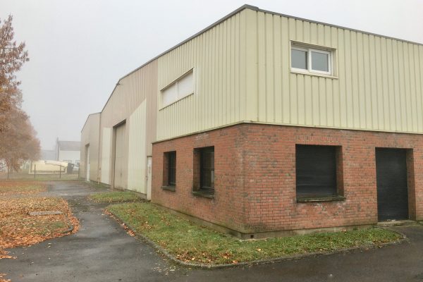 À vendre ou à louer – Local Industriel de 2 286 m² à Amiens