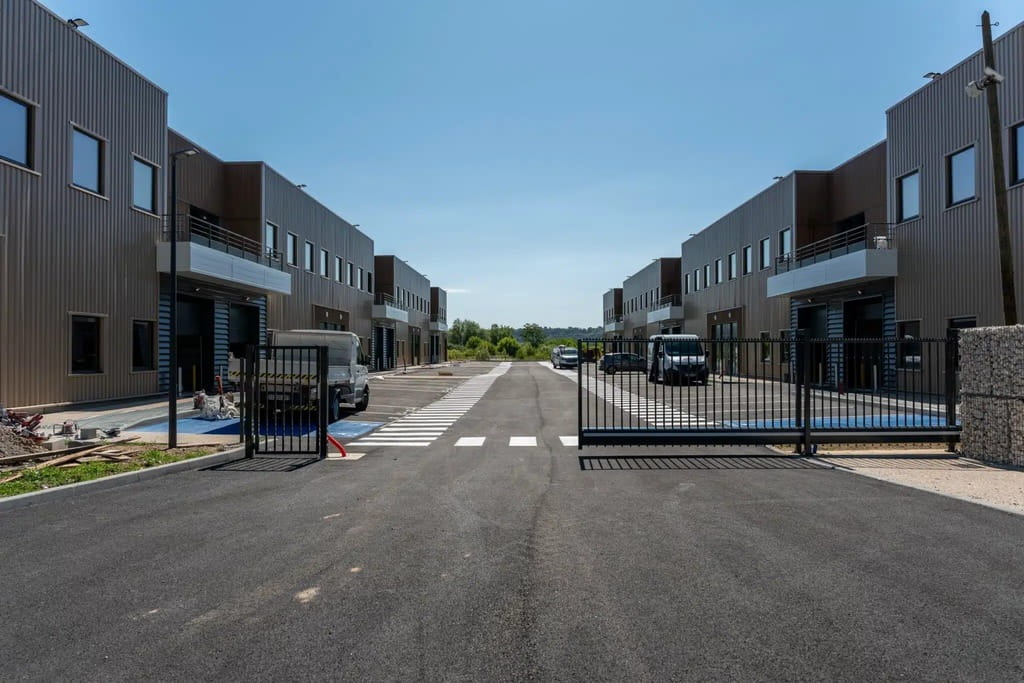 À vendre ou à louer – Locaux d’activités à partir de 190 m² à Oissel – Seine-Maritime (76)