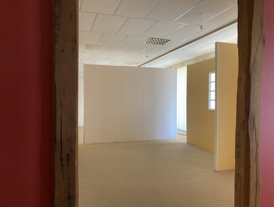 À vendre ou à louer – Locaux d’activités de 1 500 m² à Graçay – Cher (18)