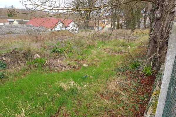 À vendre – terrain de 1 300 m² à Abrest